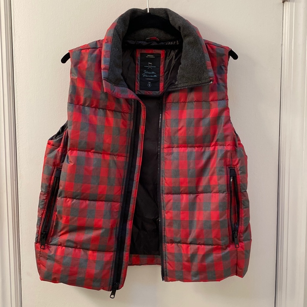 Gap plaid outdoor vest - Picture 1 of 3